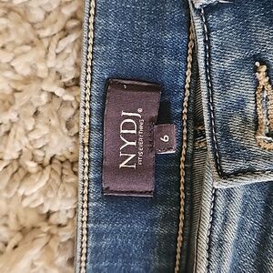 NYDJ Marilyn Straight ankle distressed jeans (paint splatter look) ~ size 6